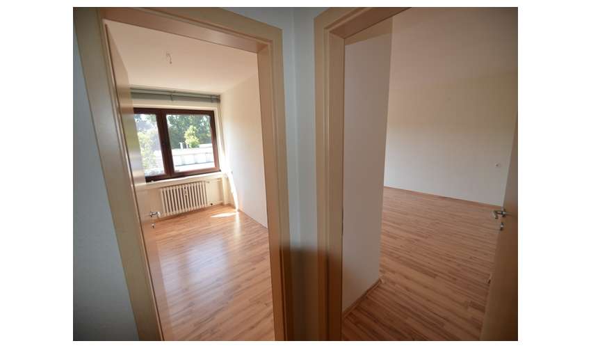 *RRESERVIERT*Jetzt investieren- Großer Garagenhof…